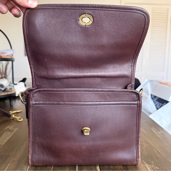 Vintage Coach Court Bag 9870 in Mahogany - Picture 4 of 7